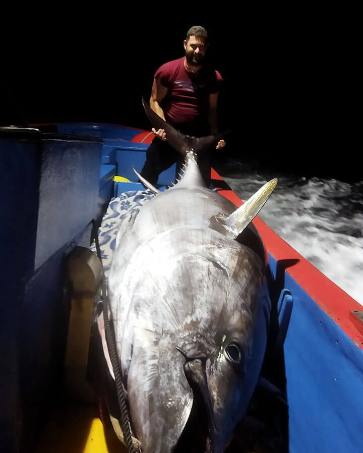 www.pescaturismocanarias.com/fr/iles-canaries Excursions pour la pêche au thon sur l'île de La Palma depuis Tazacorte